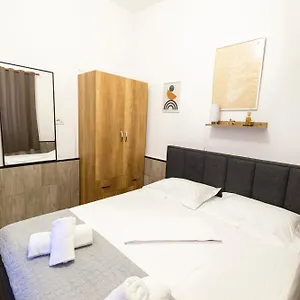Tiny Cute Near The Center - 5 Min Walk Appartamento