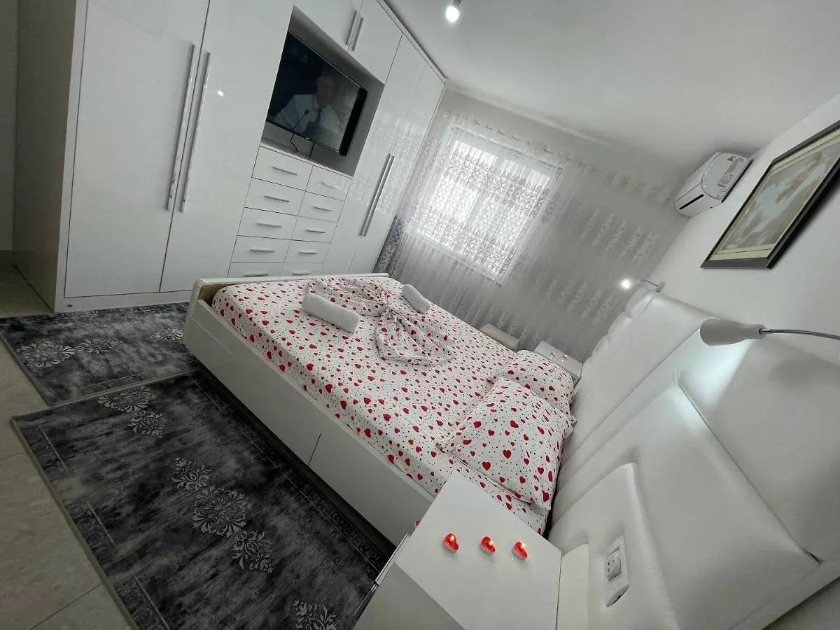 Romance Apartments Tirana 0*,